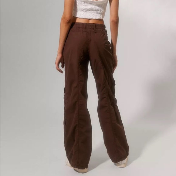 Urban Outfitters BDG Y2K Low-Rise Cargo Pant Chocolate (BRAND NEW) - Picture 2 of 4